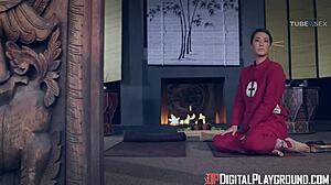 Dani Daniels의 HD 비디오 매혹적인 성숙한 음과 성숙한 엉덩이 숭배