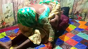 Секс на деревне с красивой индийской девушкой в HD-видео