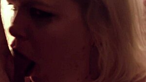 Bujna blondinka Jenna Jaymes se napolni z velikim kurcem v tem HD videu