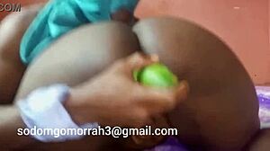 I caught her sucking cucumber and helped her get creampied