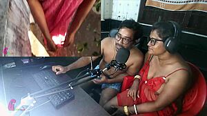 Indickí učitelia v outdoorovom dobrodružstve so vzrušujúcou pornohviezdou