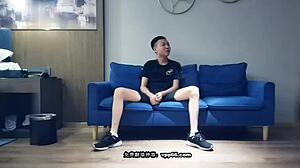 Mr. Huangs Hot camshow con una adolescente tetona en traje de fetiche de China