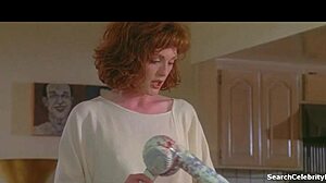 Julianne Moores การแสดงที่เย้ายวนใจในภาพยนตร์ปี 1993