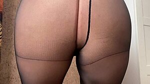 Sesi pantyhose solo panas crossdressing Tgirls